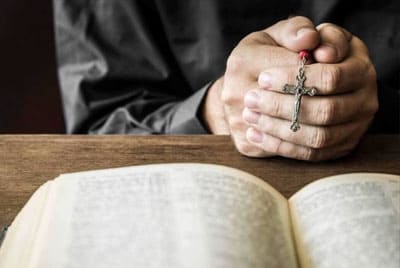 Un homme de 24 ans mis en examen pour « viol sur mineure » chez les témoins de Jéhovah en Vendée